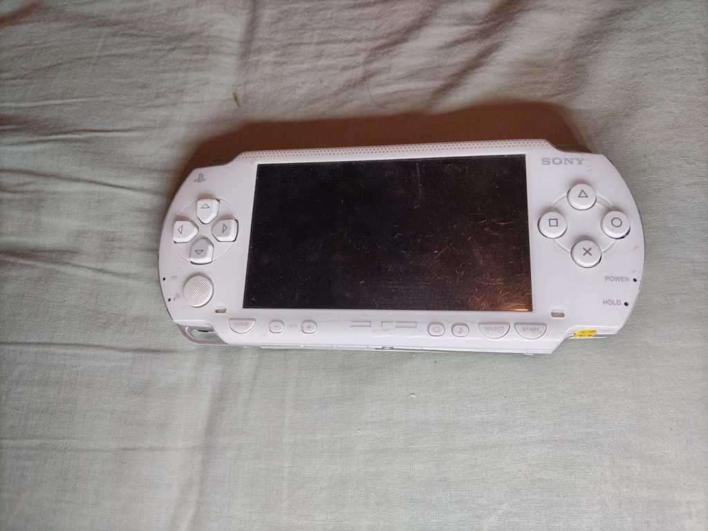 PSP 1000 Jameson White