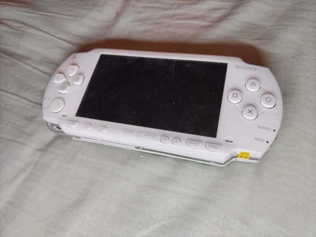 PSP 1000 Jameson White