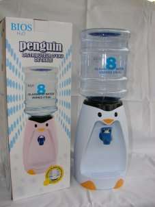 PENGUIN KIDZ WATER / JUICE DISPENSER - EVERY CHILD SHOULD HAVE ONE!!