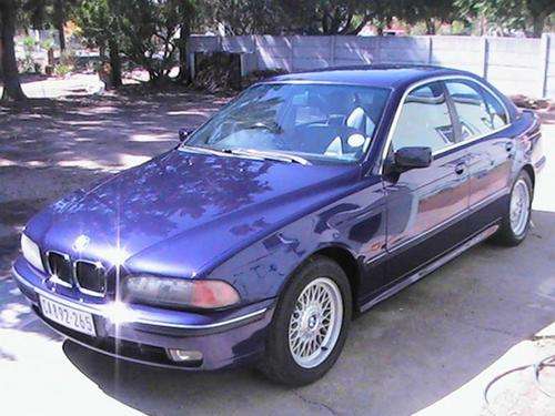 BMW 528i - ONLY 19,800 KM ON THE CLOCK!!