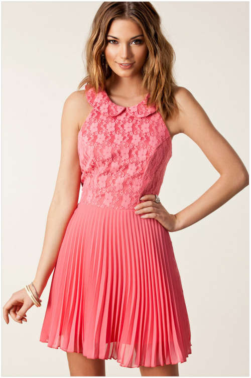 !!! NEW ARRIVAL !!! BEAUTIFUL DRESS/ PARTY DRESS IN SIZE XS