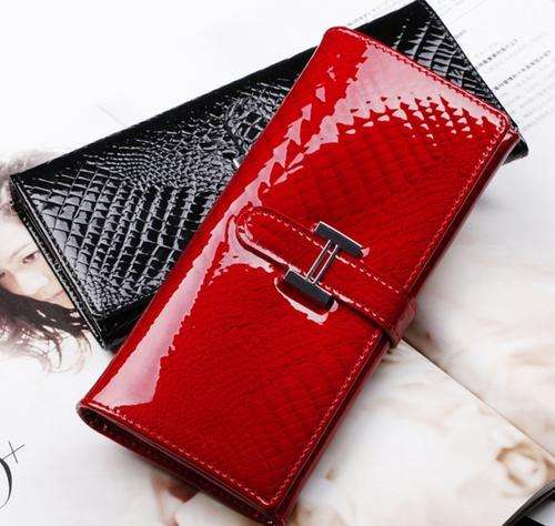 !!! WOOO !!! Shiny & Fashionable Leather Purse in Black or Red Colour