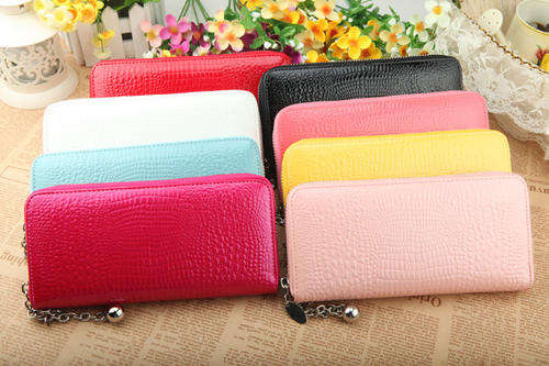 FASHION  PURSE WITH AN ELEGANT CHAIN HOLDER in different colours