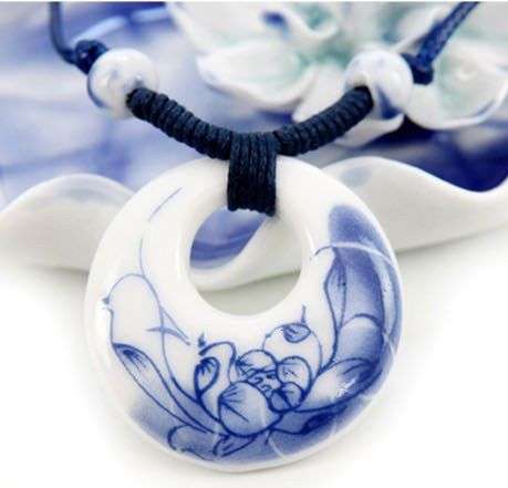 HANDMADE CERAMIC NECKLACE