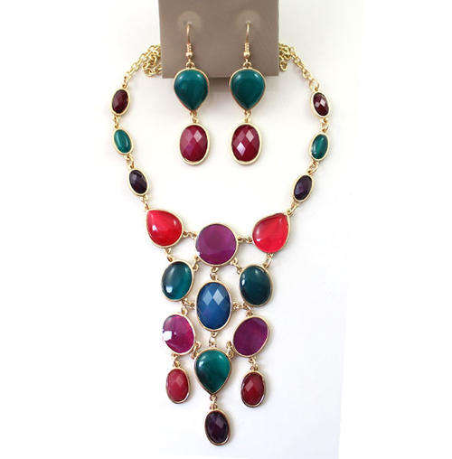 !!! NEW ARRIVAL!!! FASHIONABLE  NECKLACE SET