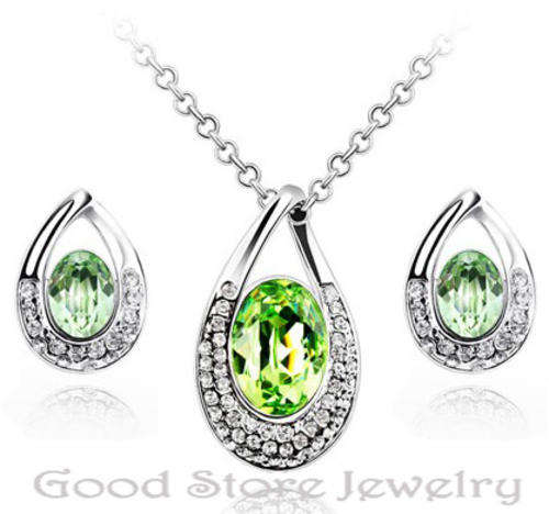 DAZZLING PERIDOT SWAROVSKI ACCESSORIES SET  IN 18KGP