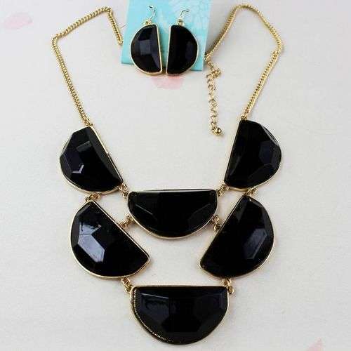 !!! NEW ARRIVAL!!!  FASHIONABLE NECKLACE SET
