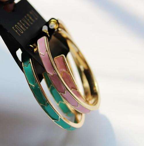 !!! NEW ARRIVAL!!!  FASHIONABLE ELEGANT  EARRINGS