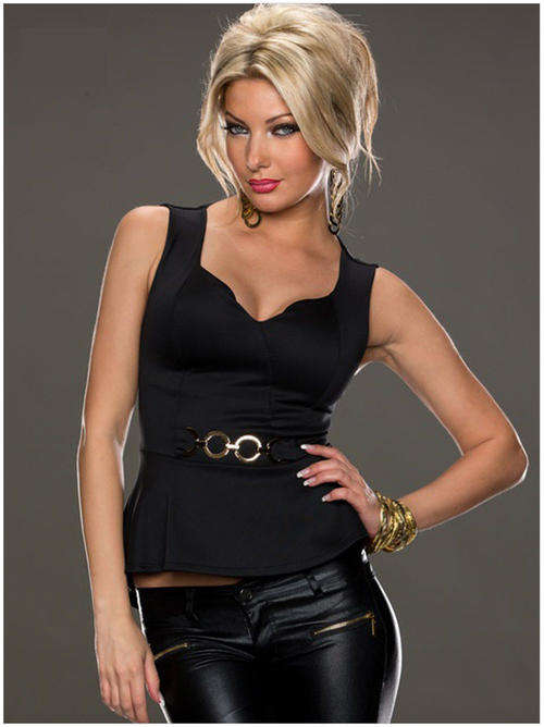 !!! NEW ARRIVAL !!! BEAUTIFUL TOP IN SIZE S,M