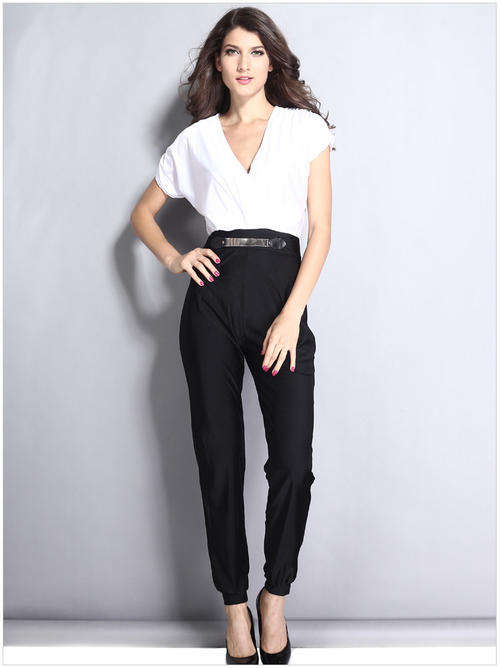 !!! NEW ARRIVAL !!! BEAUTIFUL WHITE ROMPER