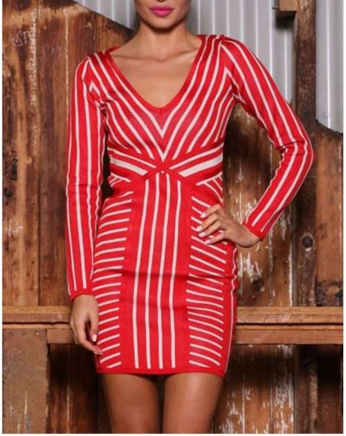 BEAUTIFUL DRESS/ PARTY DRESS IN RED IN SIZE 32/34