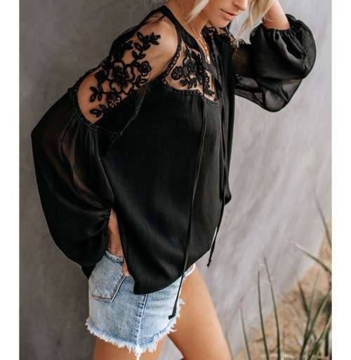 BLACK TOP IN SIZE S