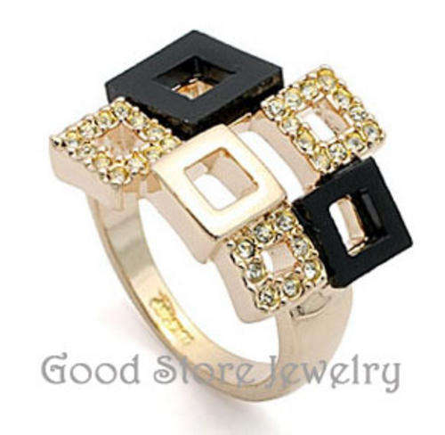 STUNNING FASHION SWAROVSK RING IN 18K WHITE GOLD CLAD***SIZE 8