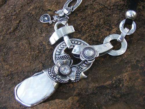 CHUNKY TIBETAN SILVER PAUA SHELL PENDANT NECKLACE