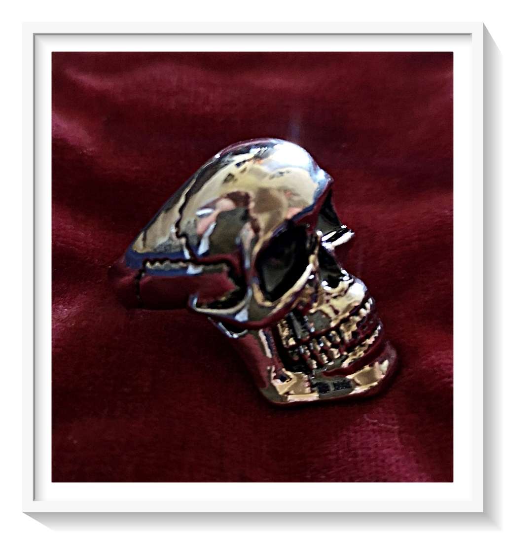 Simple & Chunky Heavy Metal Chrome Skull Ring Unisex Size 8