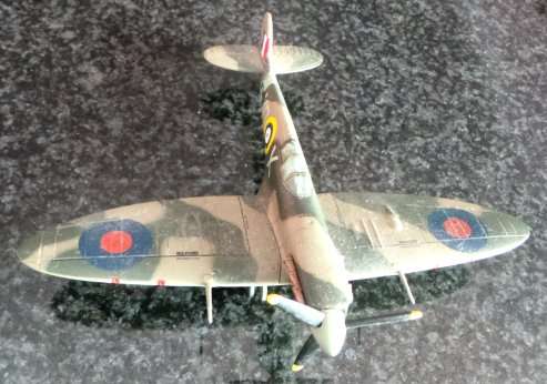 Metal Die-Cast Aeroplane - All in Tact - See Photo [Enlarge]***