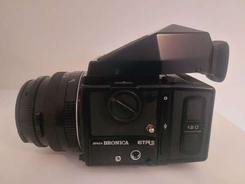 Bronica ETRSi Medium Format Film Camera Complete Outfit