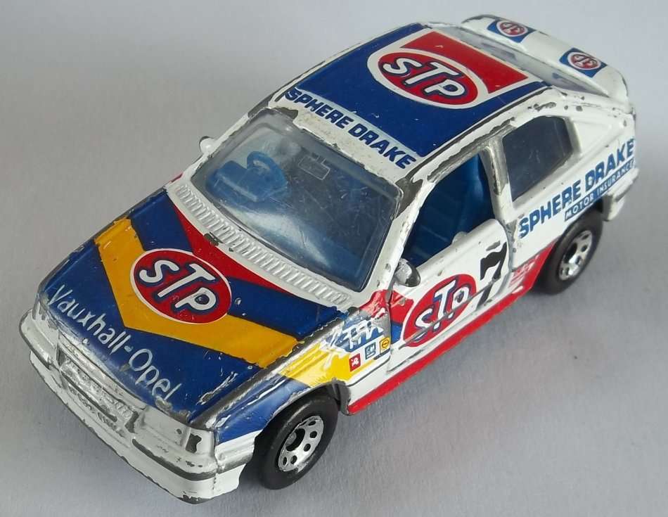 MATCHBOX Lesney Superfast Opel Kadett GSi Made in 1985 Vintage Track car Model Car