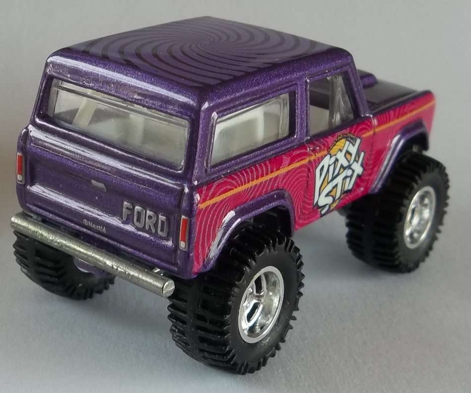 Hot Wheels Ford Bronco Premium Model Pixx Stix REAL RIDERS PREMIUM MODEL Like Matchbox scale