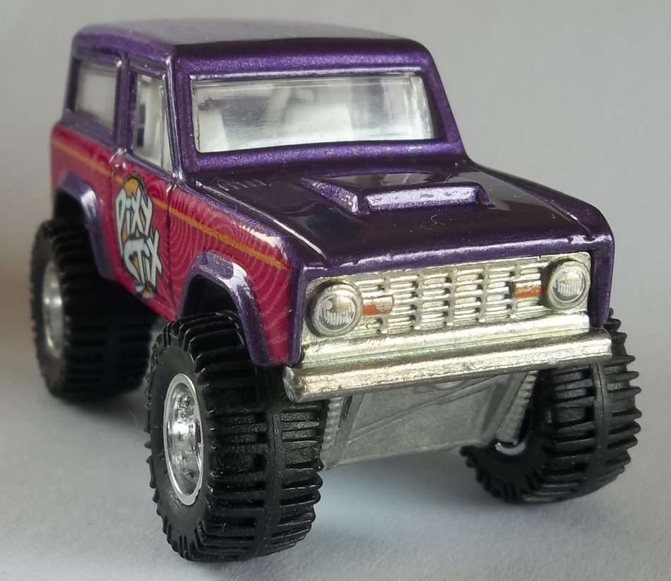 Hot Wheels Ford Bronco Premium Model Pixx Stix REAL RIDERS PREMIUM MODEL Like Matchbox scale