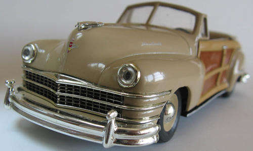 BOXED Matchbox Collectibles Oldies But Goodies 1947 Chrysler Town & Country DYG 10-M