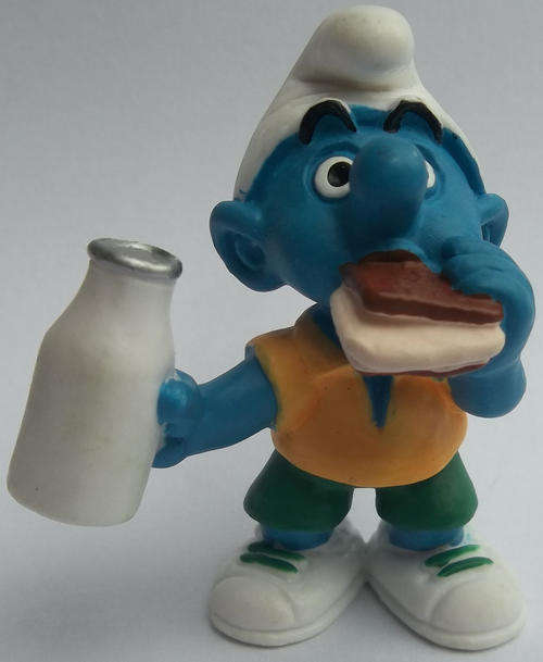 SOCCER School boy SMURFS 1999 VINTAGE - Peyo Schleich vintage collectable toy FIGURE