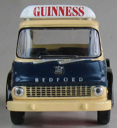 Corgi LIMITED EDITION #3297 OF 6400 - GUINNESS - LARGE DIE CAST MODEL TRUCK