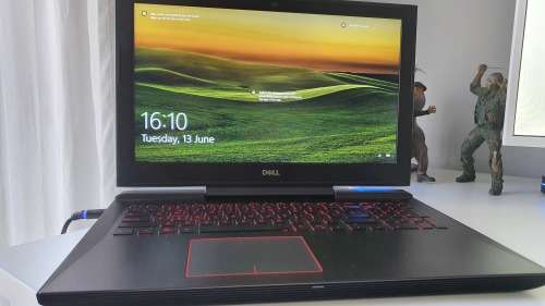 Dell Inspiron 15 7577 i7 7700HQ 15.6` GTX1050Ti Quad-Core 16GB DDR4 GAMING LAPTOP