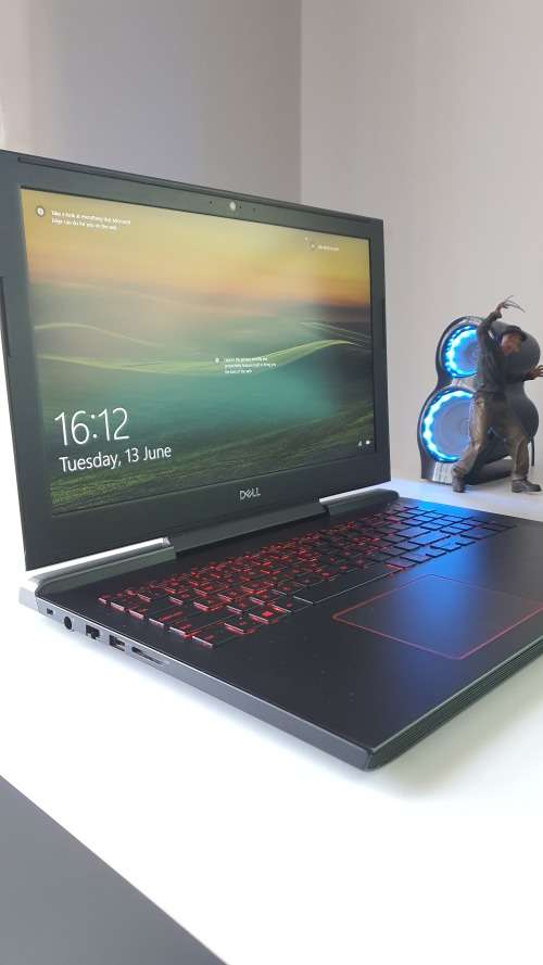 Dell Inspiron 15 7577 i7 7700HQ 15.6` GTX1050Ti Quad-Core 16GB DDR4 GAMING LAPTOP