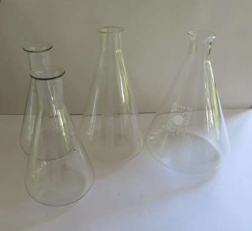 Science Flasks//4 Glass Science Flasks//Erlenmeyer Flasks