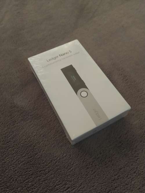 Ledger Nano S Crypto Currency Hardware Wallet