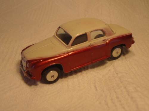 Corgi - # 204 -  Rover 90 - Tin Base