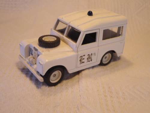 Vitesse - ER Police Land Rover