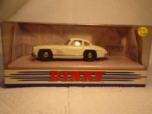 Matchbox Dinky - # DY 12 - 1955 Mercedes Benz  300SL Gullwing