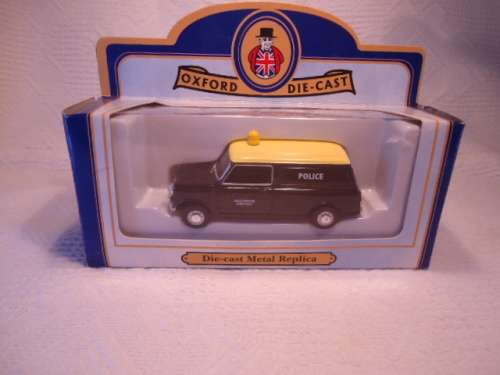 Oxford - # MV022 - Mini Van - Heathrow Police - Ltd Ed. - 394 of 2000