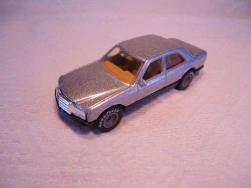 Hot Wheels - # 4363 - Mercedes 380SEL - Real Rider - Grey Wheels - 1982