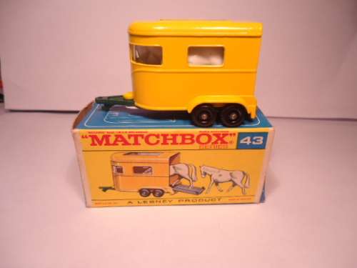 Matchbox - Regular Wheels - # 43C - Pony Trailer + horses - BPW