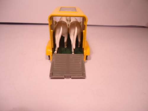 Matchbox - Regular Wheels - # 43C - Pony Trailer + horses - BPW