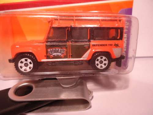 Matchbox - Superfast - # 70 - Land Rover Defender 110 - Sealed