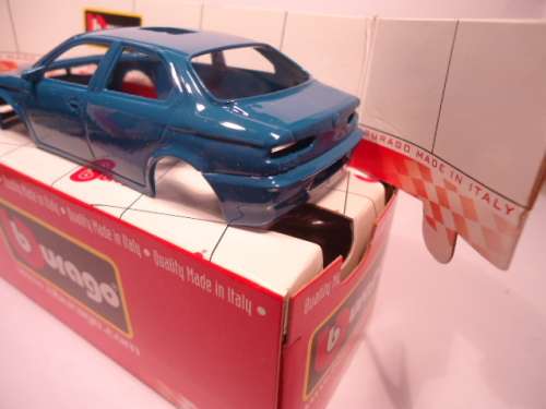 Bburago # 49980 - Alfa Romeo 156 Polizia - Unbuilt