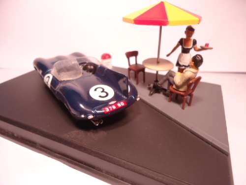 Altaya - Jaguar D Type - L'arret au cafe