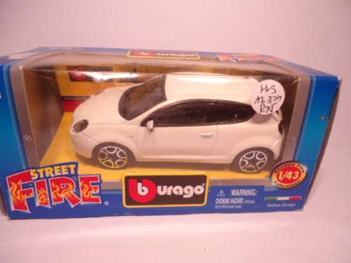 Bburago # 21037 - Alfa Mito - Street Fire