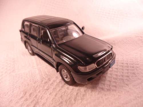 Road Signature # 94233 - Toyota Landcriuser VXR