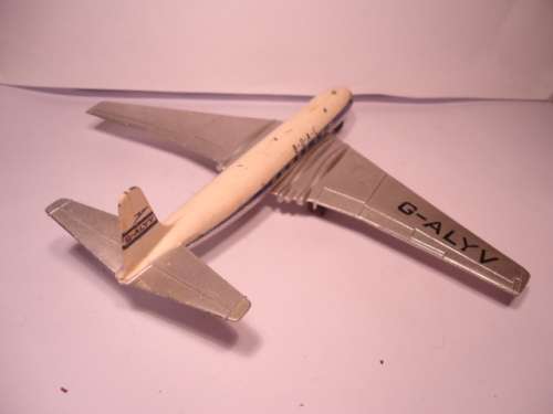 Dinky Toys - # 702 - DH Comet Airliner - BOAC