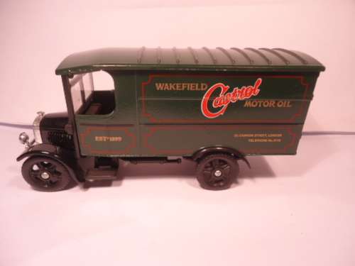 Corgi  - 821 - Thornycroft Van - Castrol