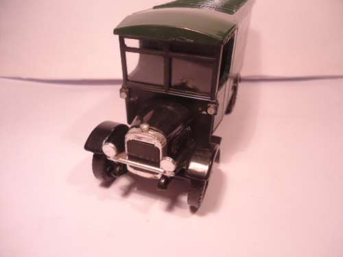 Corgi  - 821 - Thornycroft Van - Castrol