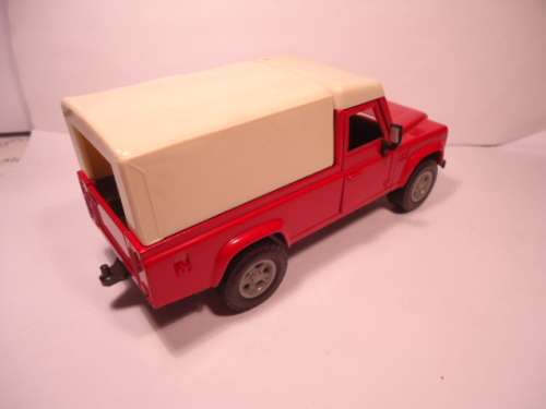 Siku - 1/32 scale - Land Rover - Defender 110 - # 2561