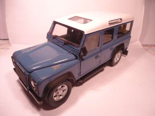 Cararama - 1/24 scale - Land Rover - Defender  - 110