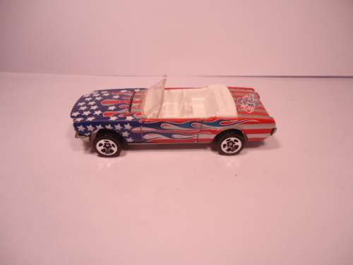 Hotwheels - # B3844 - 2004 - 65 Ford Mustang Convertible - White Seats - made in Thailand