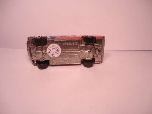 Hotwheels - # B3844 - 2004 - 65 Ford Mustang Convertible - White Seats - made in Thailand